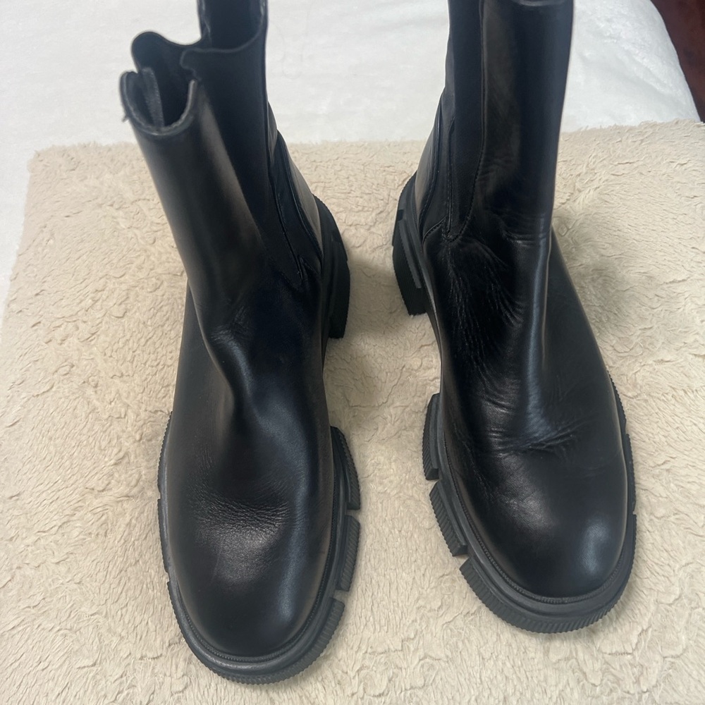 Zara Black Chunky Chelsea Ankle Boots - Picture 4 of 11